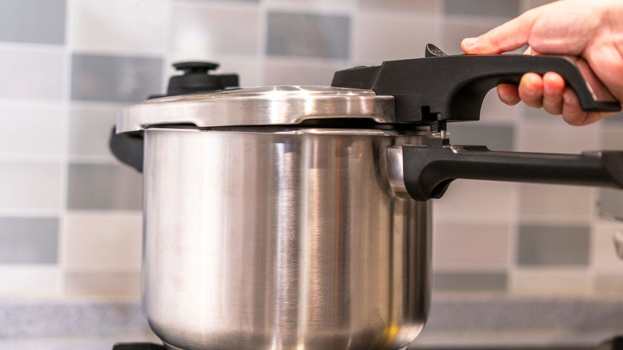 How to Cook Brown Rice in Pressure Cooker